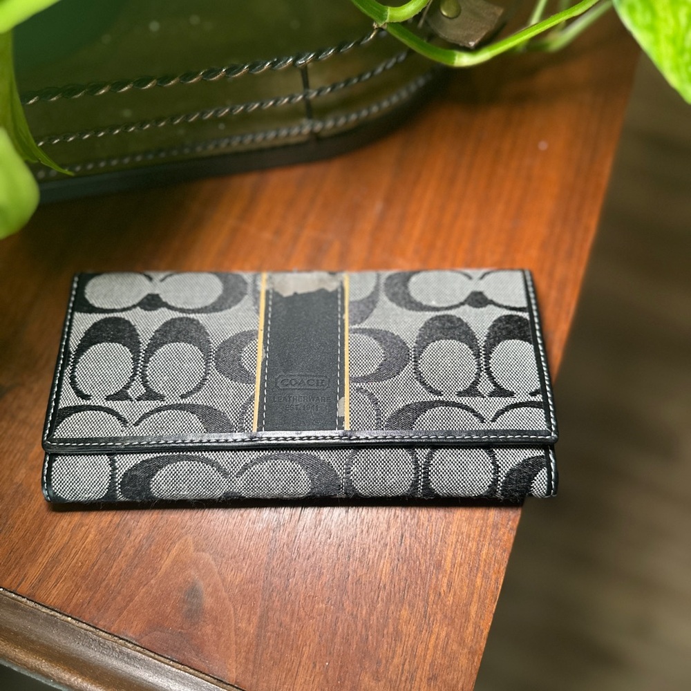 Coach Black and Gray Signature C Wallet - REHAB